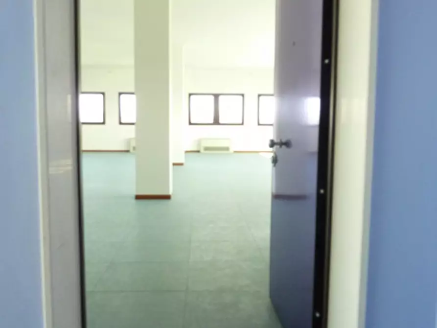 Immagine 2 di Ufficio in affitto  in via castellana 39 a Treviso