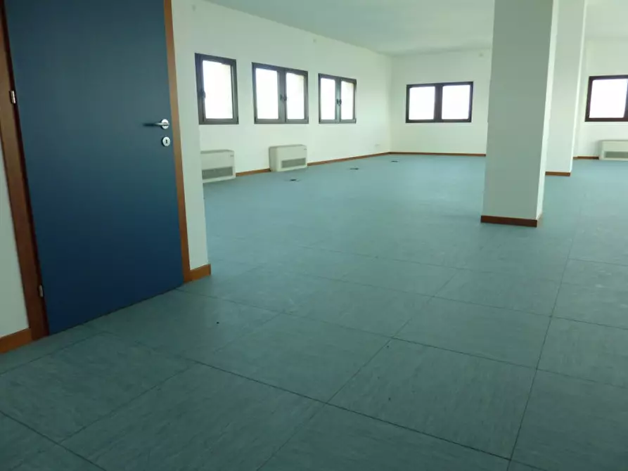Immagine 3 di Ufficio in affitto  in via castellana 39 a Treviso