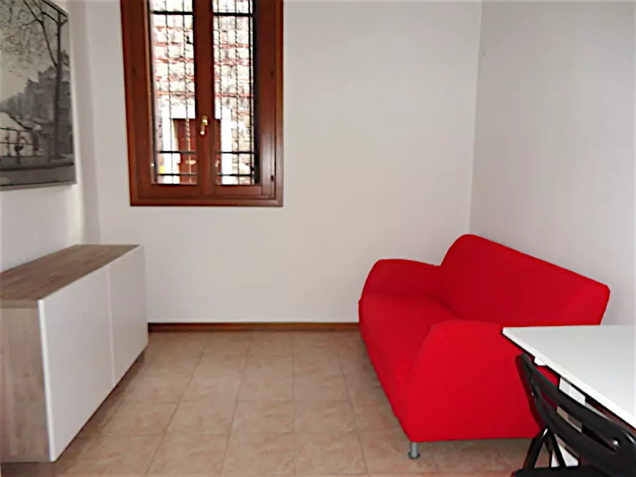 Immagine 10 di Appartamento in affitto  in Via Dante Alighieri a Padova