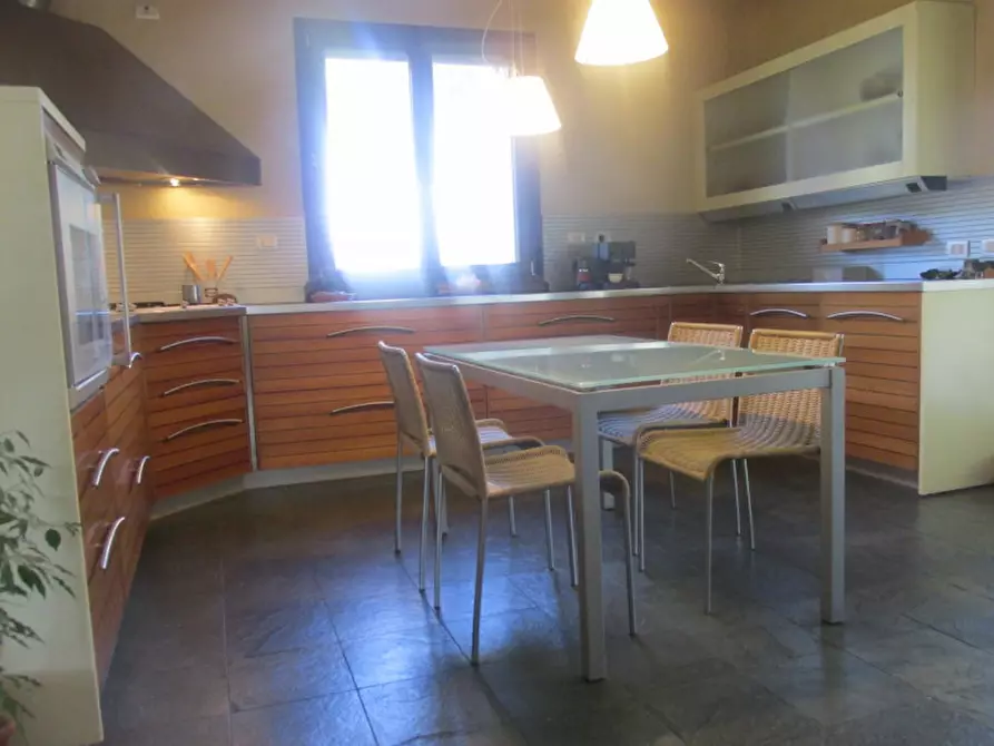 Immagine 14 di Villa in vendita  a Cesena