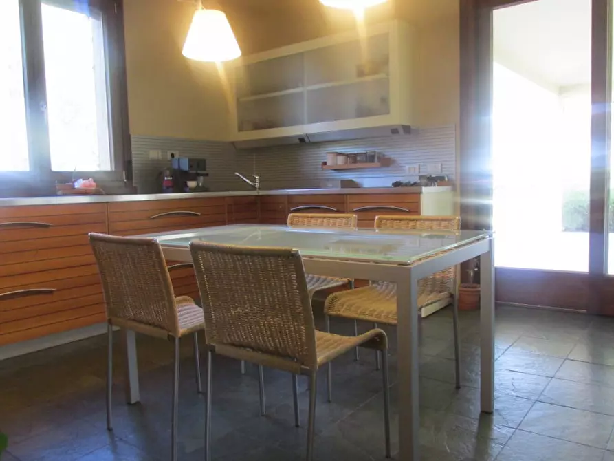 Immagine 15 di Villa in vendita  a Cesena