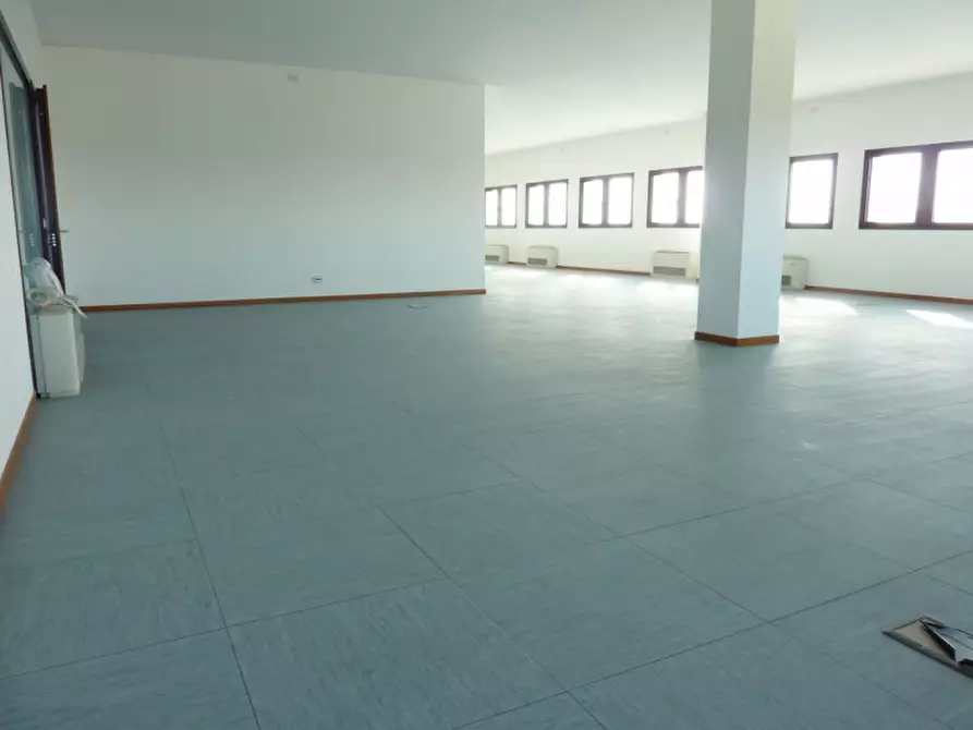 Immagine 2 di Ufficio in affitto  in via castellana 39 a Treviso