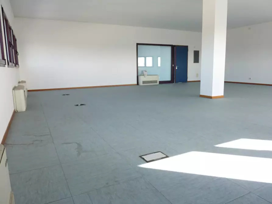 Immagine 3 di Ufficio in affitto  in via castellana 39 a Treviso