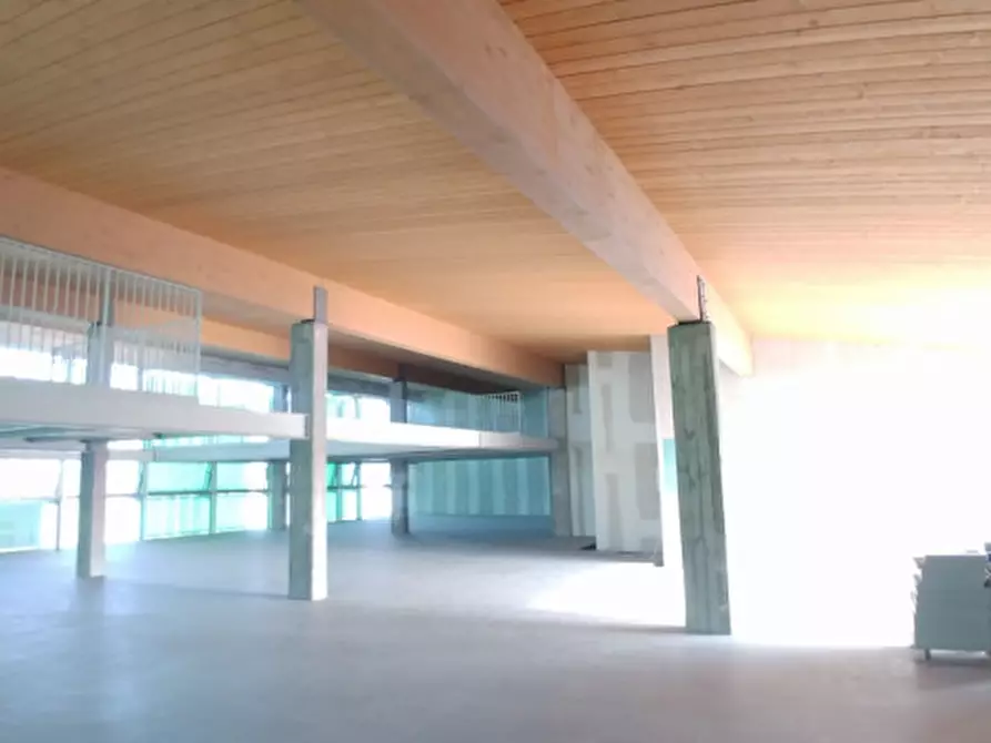 Immagine 6 di Ufficio in vendita  in VIA MAMELI a Vimercate