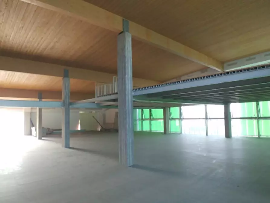 Immagine 21 di Ufficio in vendita  in VIA MAMELI a Vimercate