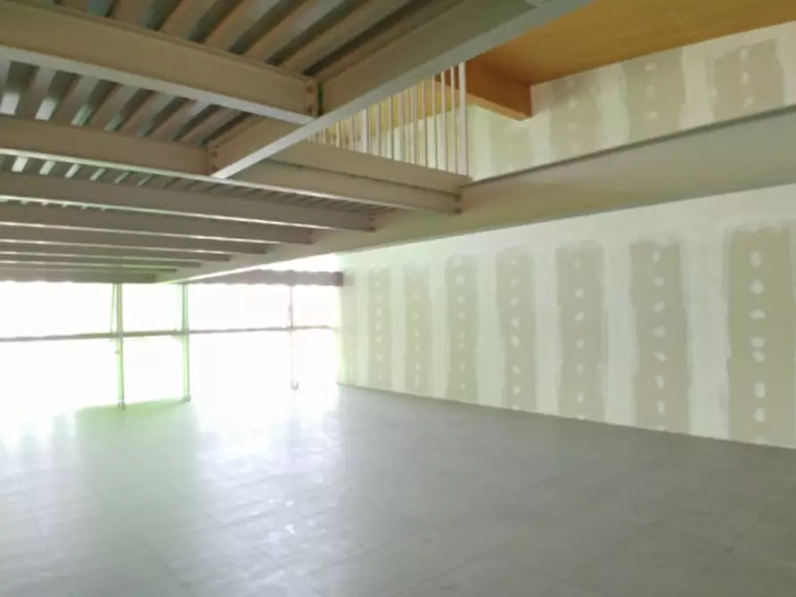 Immagine 24 di Ufficio in vendita  in VIA MAMELI a Vimercate