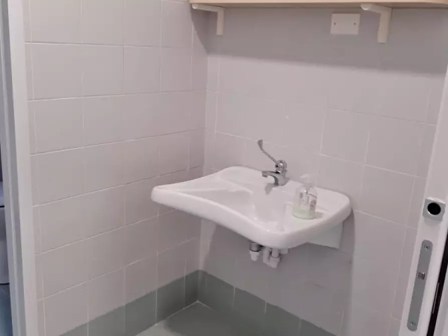 Immagine 19 di Ufficio in affitto  in Viale Sant'Agostino a Vicenza