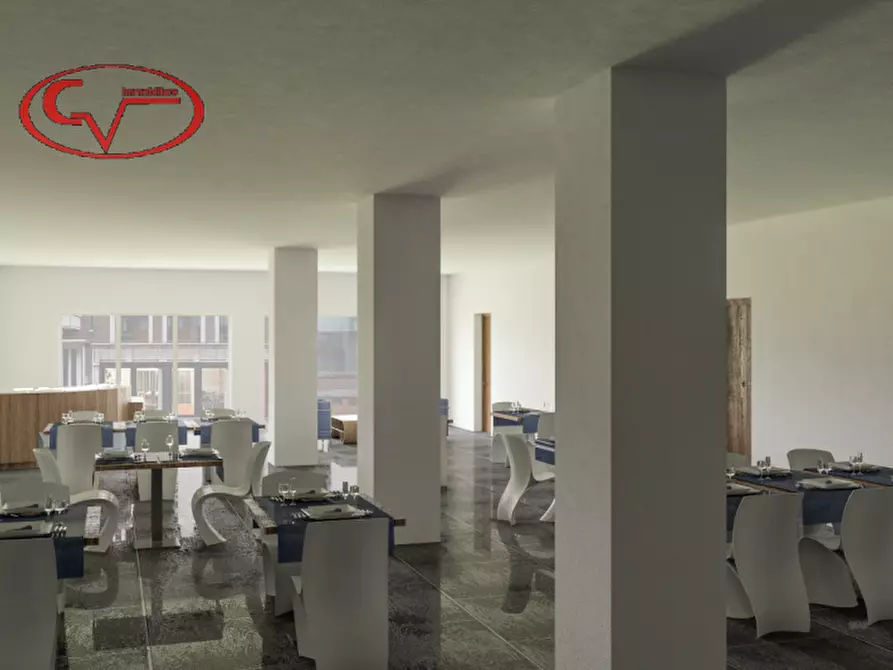 Immagine 9 di Negozio in vendita  in viale Diaz a Montevarchi