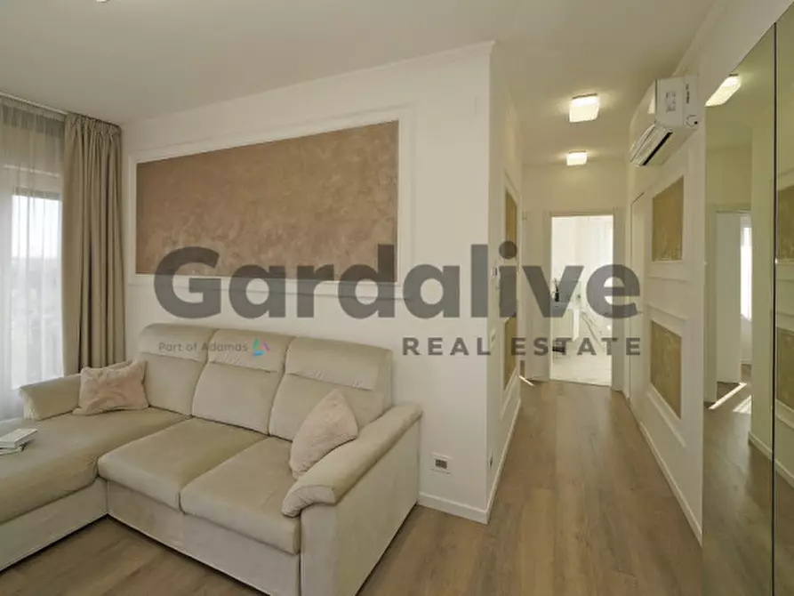Immagine 8 di Appartamento in vendita  in via San Martino della Battaglia a Sirmione