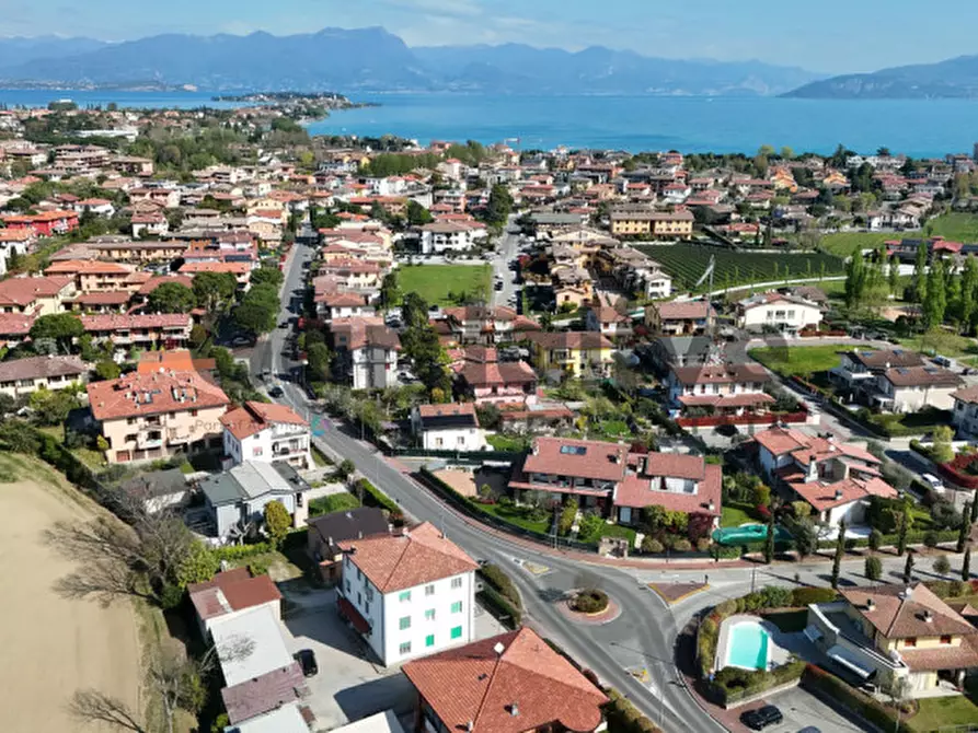 Immagine 24 di Appartamento in vendita  in via San Martino della Battaglia a Sirmione