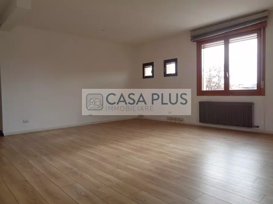 Immagine 2 di Ufficio in affitto  a Bassano Del Grappa
