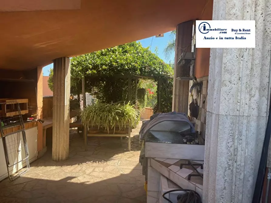 Immagine 45 di Villa in vendita  in via fara sabina a Nettuno