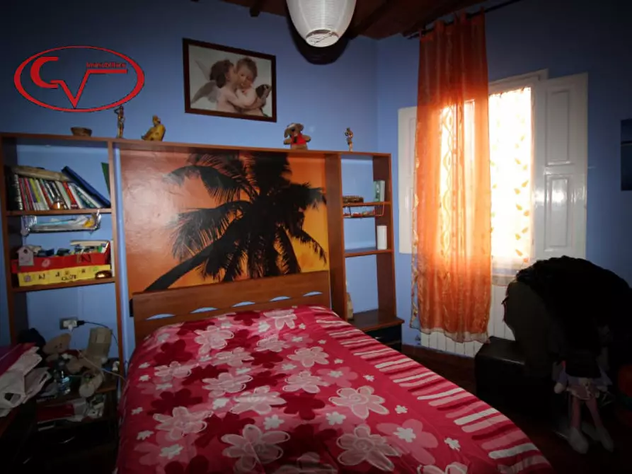 Immagine 11 di Appartamento in vendita  in via isidoro del lungo a Montevarchi