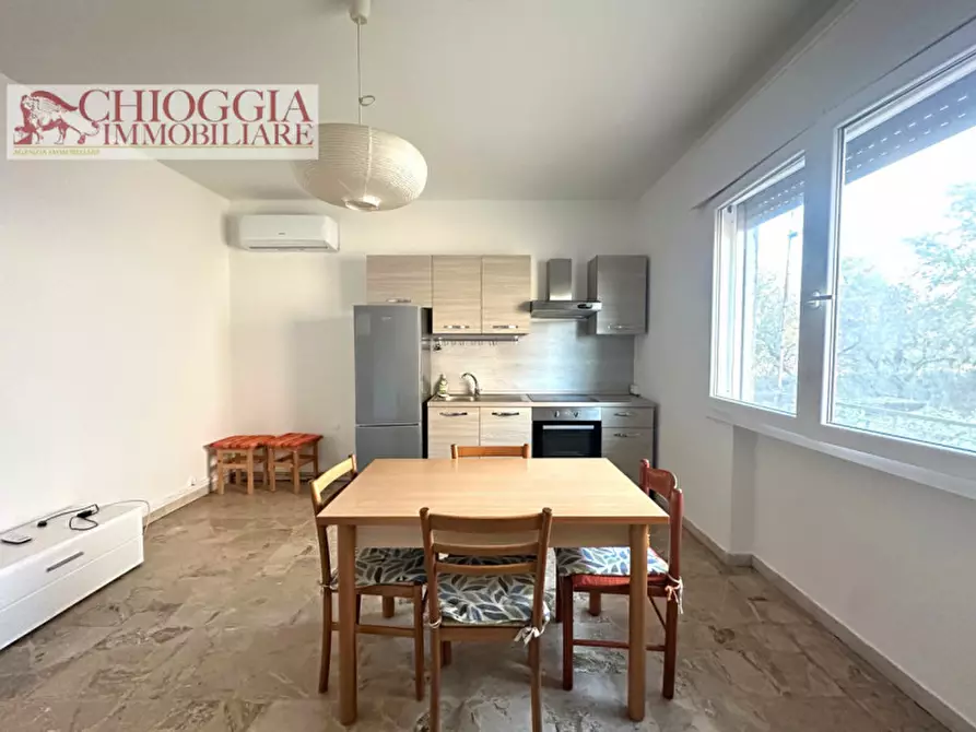 Immagine 2 di Appartamento in vendita  in strada statale romea a Chioggia