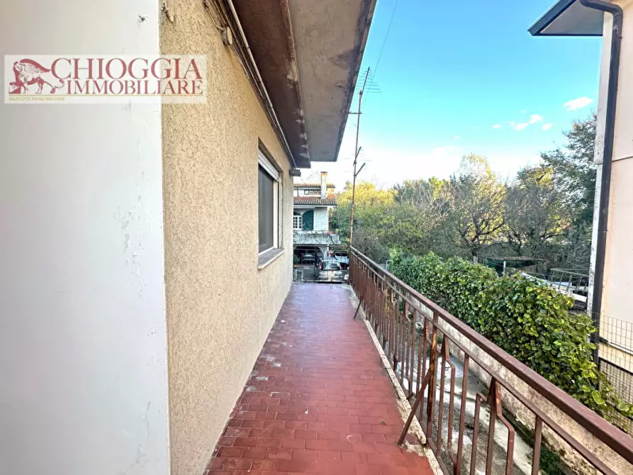 Immagine 10 di Appartamento in vendita  in strada statale romea a Chioggia