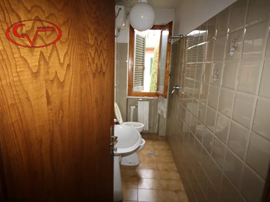 Immagine 10 di Appartamento in vendita  in via trieste a Bucine