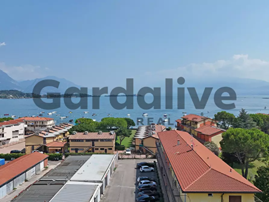 Immagine 22 di Appartamento in vendita  in Via repubblica a Manerba Del Garda