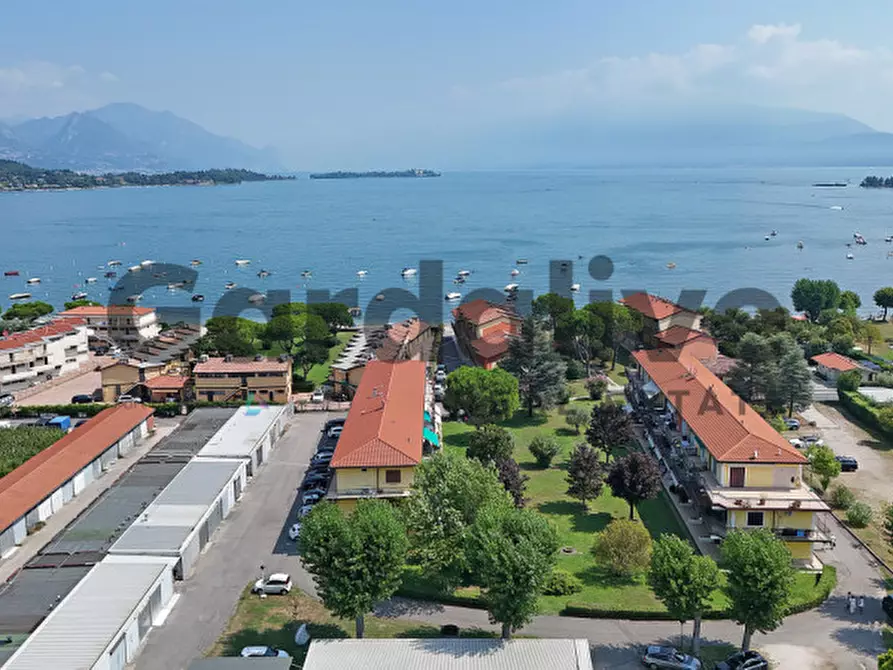 Immagine 24 di Appartamento in vendita  in Via repubblica a Manerba Del Garda