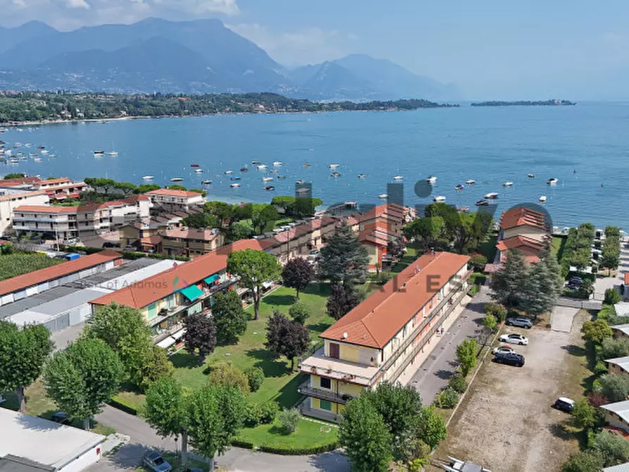 Immagine 30 di Appartamento in vendita  in Via repubblica a Manerba Del Garda