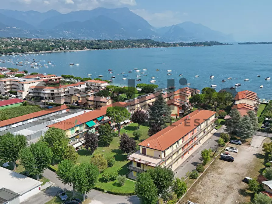 Immagine 31 di Appartamento in vendita  in Via repubblica a Manerba Del Garda
