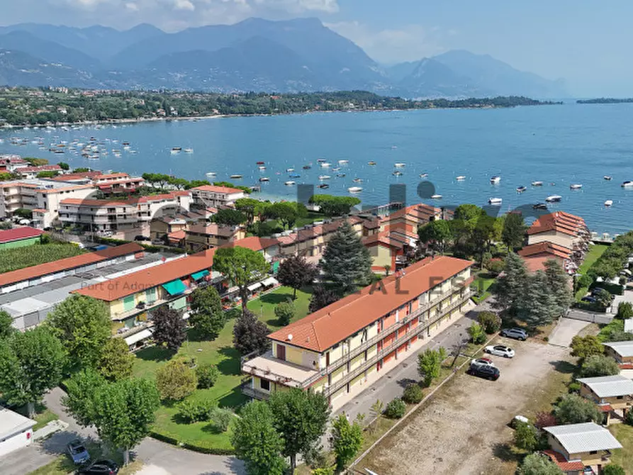 Immagine 32 di Appartamento in vendita  in Via repubblica a Manerba Del Garda
