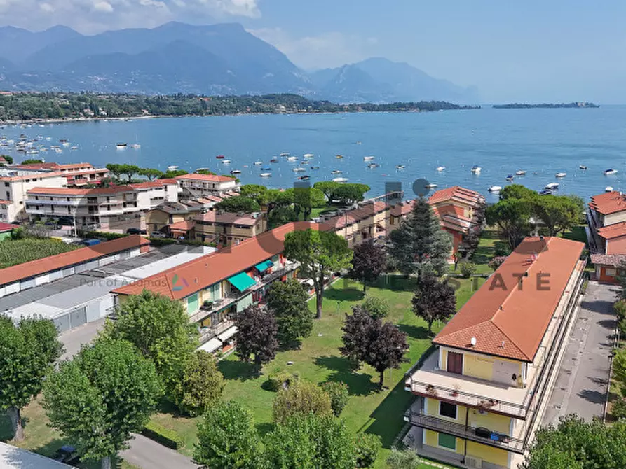 Immagine 33 di Appartamento in vendita  in Via repubblica a Manerba Del Garda