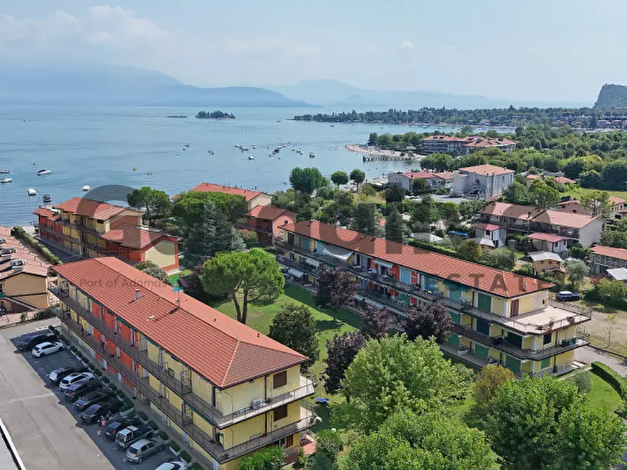 Immagine 34 di Appartamento in vendita  in Via repubblica a Manerba Del Garda