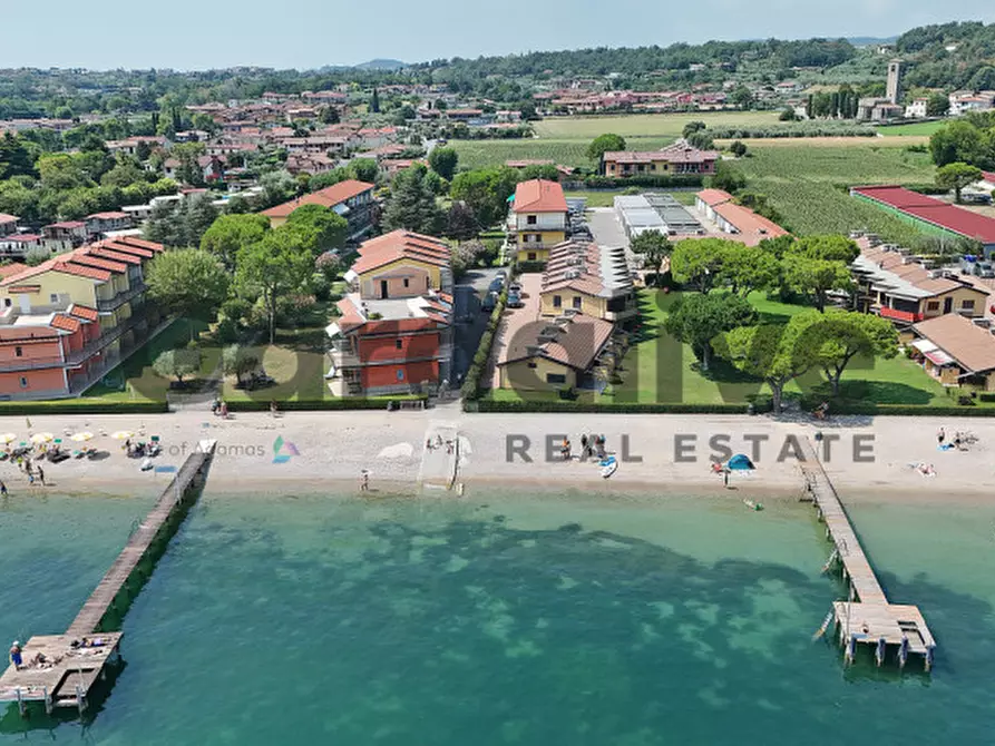 Immagine 37 di Appartamento in vendita  in Via repubblica a Manerba Del Garda