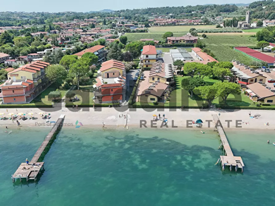 Immagine 38 di Appartamento in vendita  in Via repubblica a Manerba Del Garda