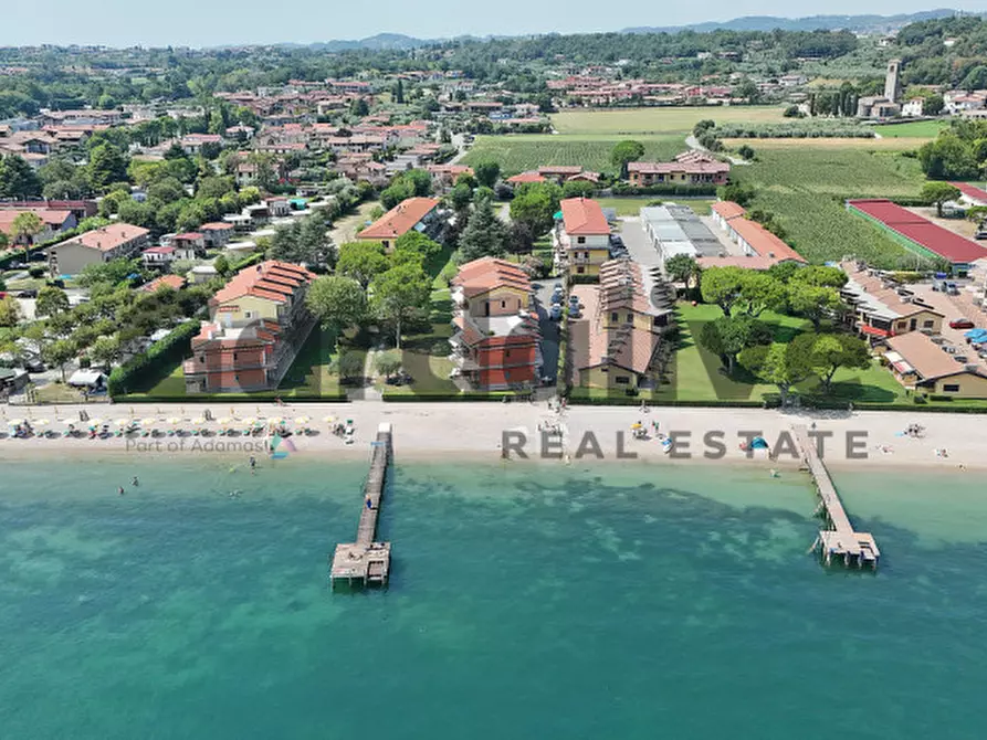 Immagine 40 di Appartamento in vendita  in Via repubblica a Manerba Del Garda