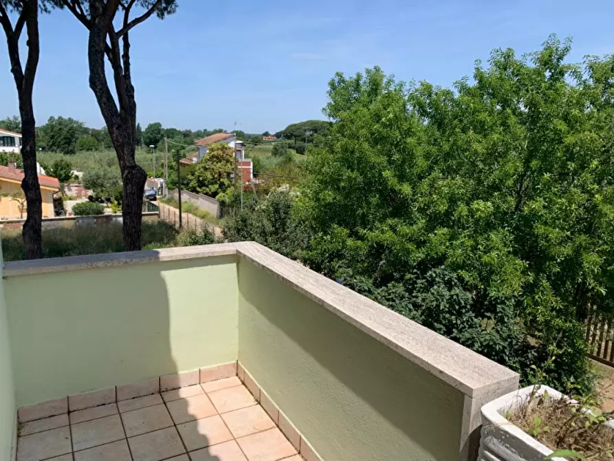 Immagine 2 di Casa trifamiliare in vendita  in via ronciglione a Nettuno