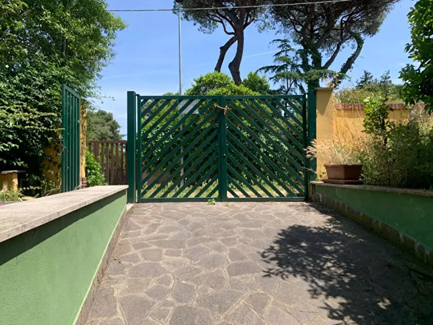 Immagine 16 di Casa trifamiliare in vendita  in via ronciglione a Nettuno