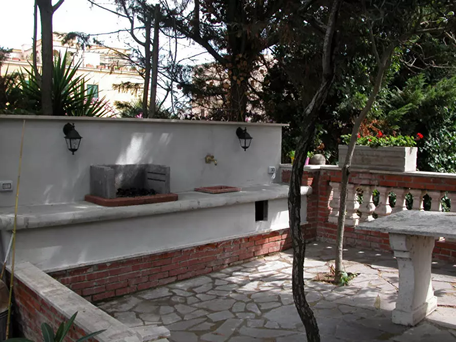 Immagine 9 di Villa in vendita  in viale mencacci a Anzio