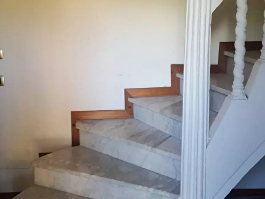 Immagine 26 di Villa in vendita  in viale mencacci a Anzio