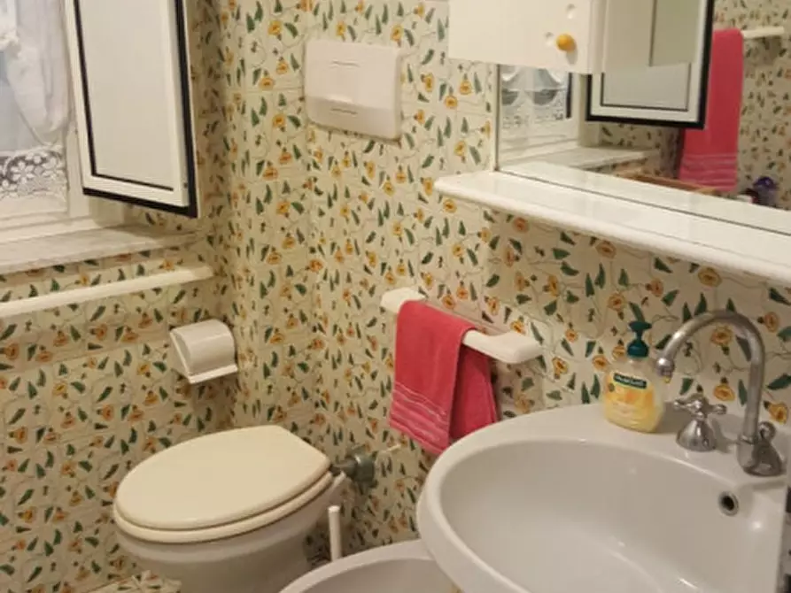 Immagine 35 di Villa in vendita  in viale mencacci a Anzio