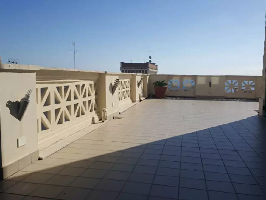 Immagine 39 di Villa in vendita  in viale mencacci a Anzio