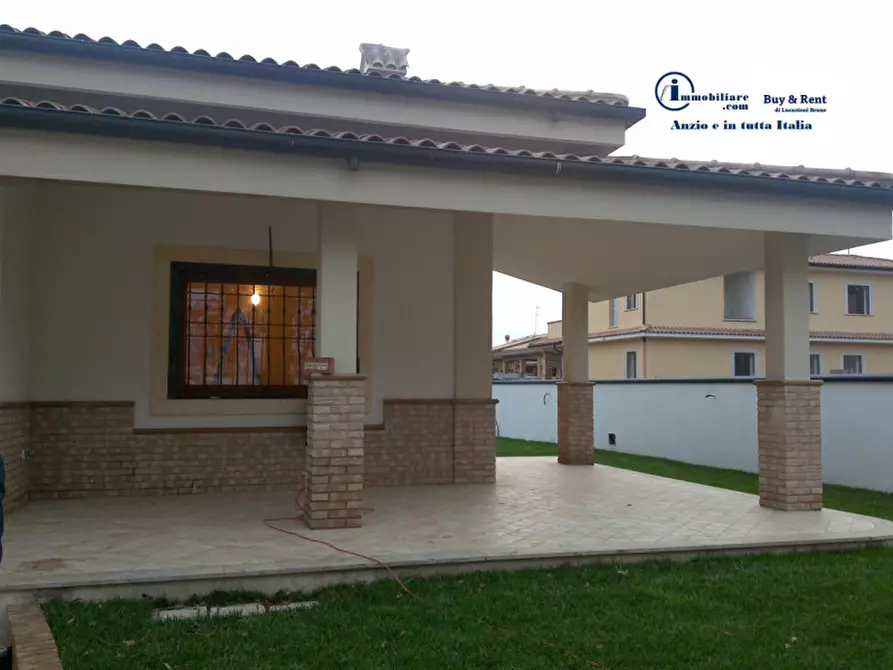 Immagine 2 di Casa bifamiliare in vendita  in via della cannuccia a Anzio