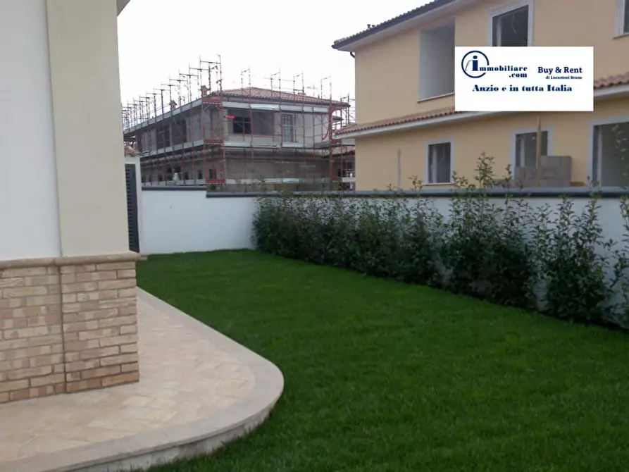 Immagine 8 di Casa bifamiliare in vendita  in via della cannuccia a Anzio