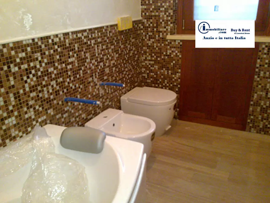 Immagine 16 di Casa bifamiliare in vendita  in via della cannuccia a Anzio