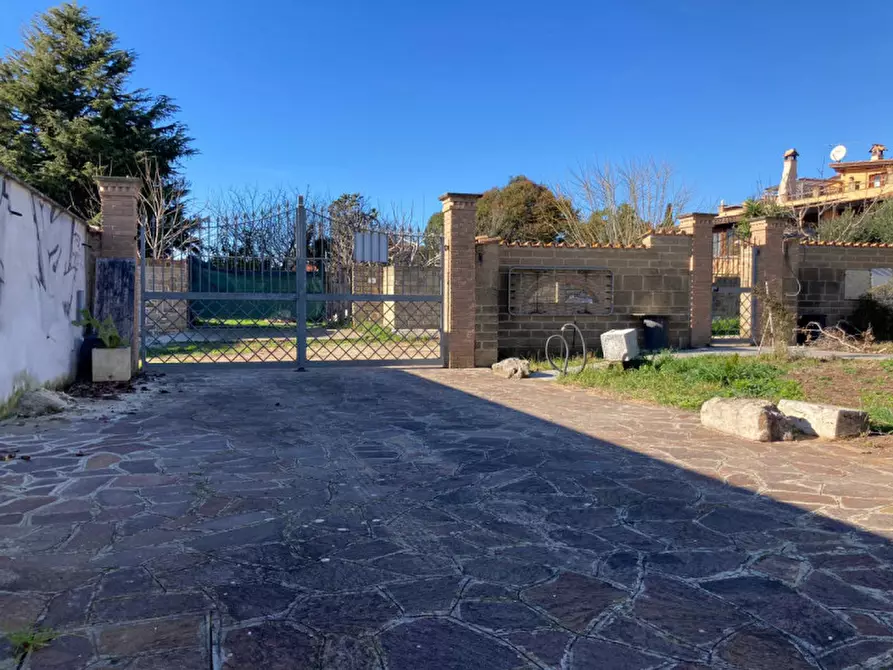 Immagine 15 di Villa in vendita  in VIA MONTASOLA a Nettuno