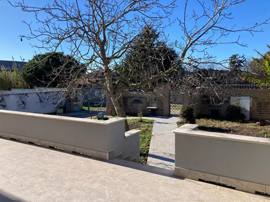 Immagine 16 di Villa in vendita  in VIA MONTASOLA a Nettuno