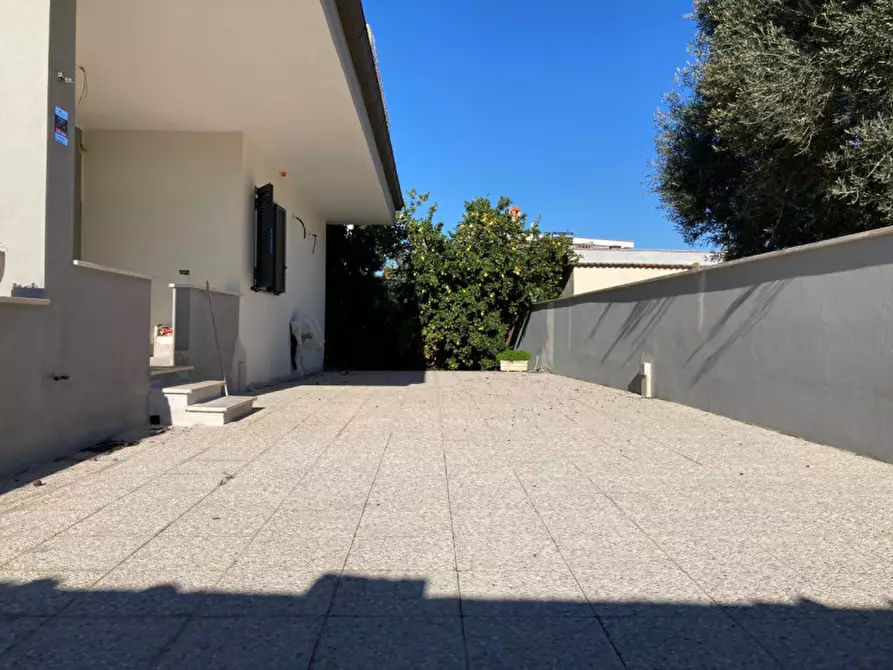 Immagine 30 di Villa in vendita  in VIA MONTASOLA a Nettuno