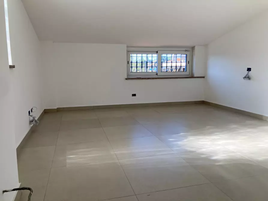 Immagine 37 di Villa in vendita  in VIA MONTASOLA a Nettuno