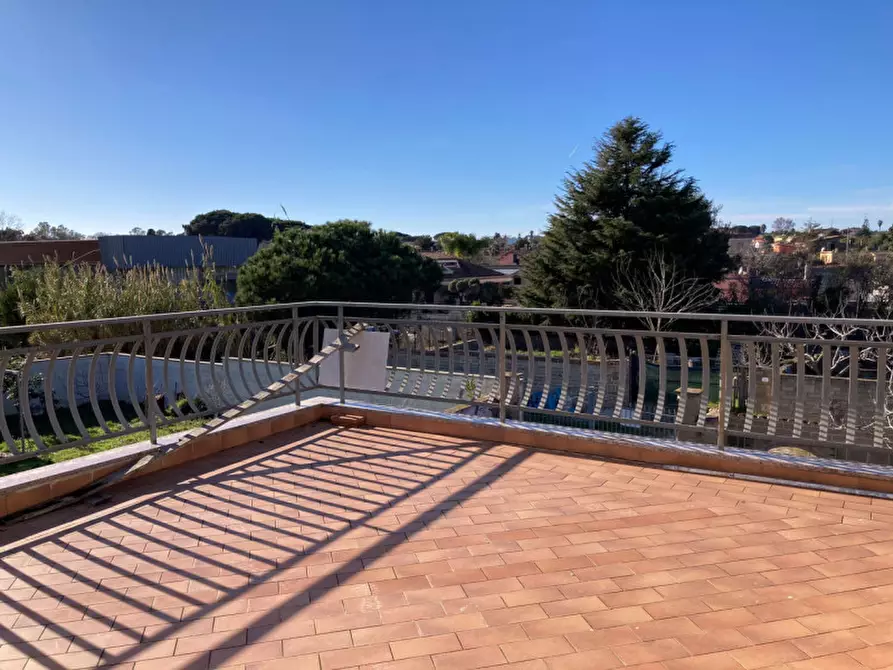 Immagine 45 di Villa in vendita  in VIA MONTASOLA a Nettuno