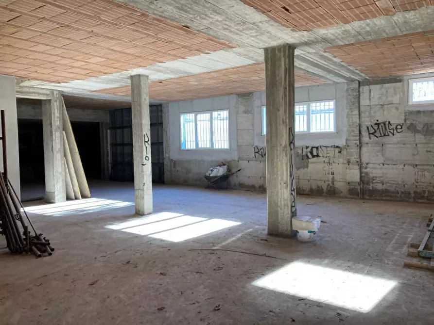 Immagine 48 di Villa in vendita  in VIA MONTASOLA a Nettuno