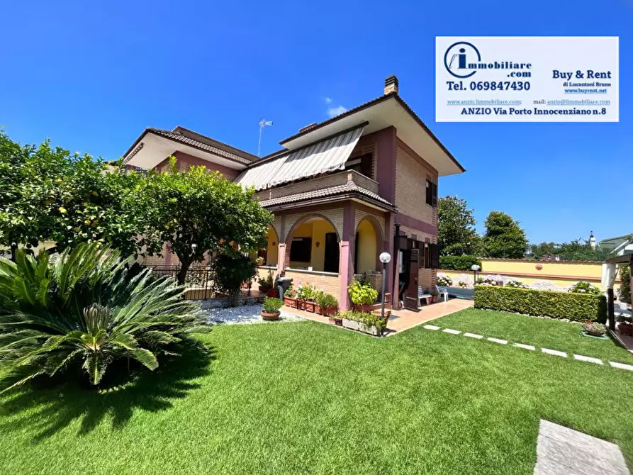 Immagine 3 di Casa trifamiliare in vendita  in Via Amaranto a Anzio