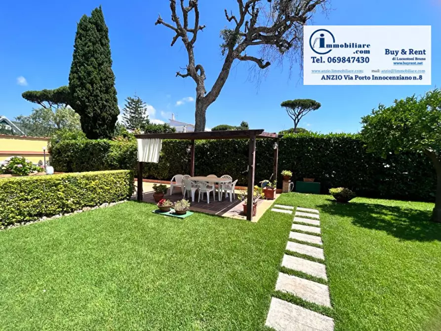 Immagine 4 di Casa trifamiliare in vendita  in Via Amaranto a Anzio