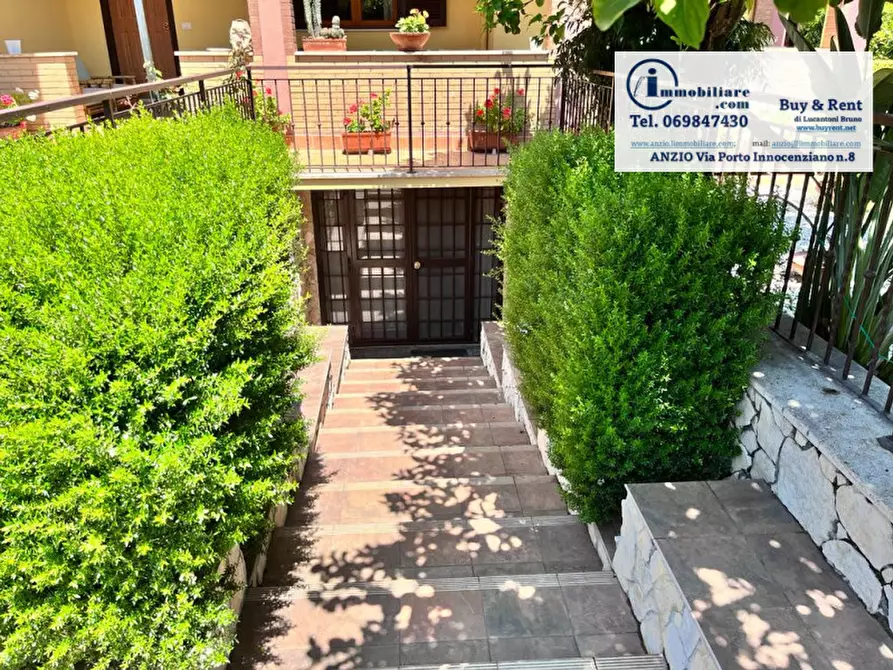 Immagine 17 di Casa trifamiliare in vendita  in Via Amaranto a Anzio