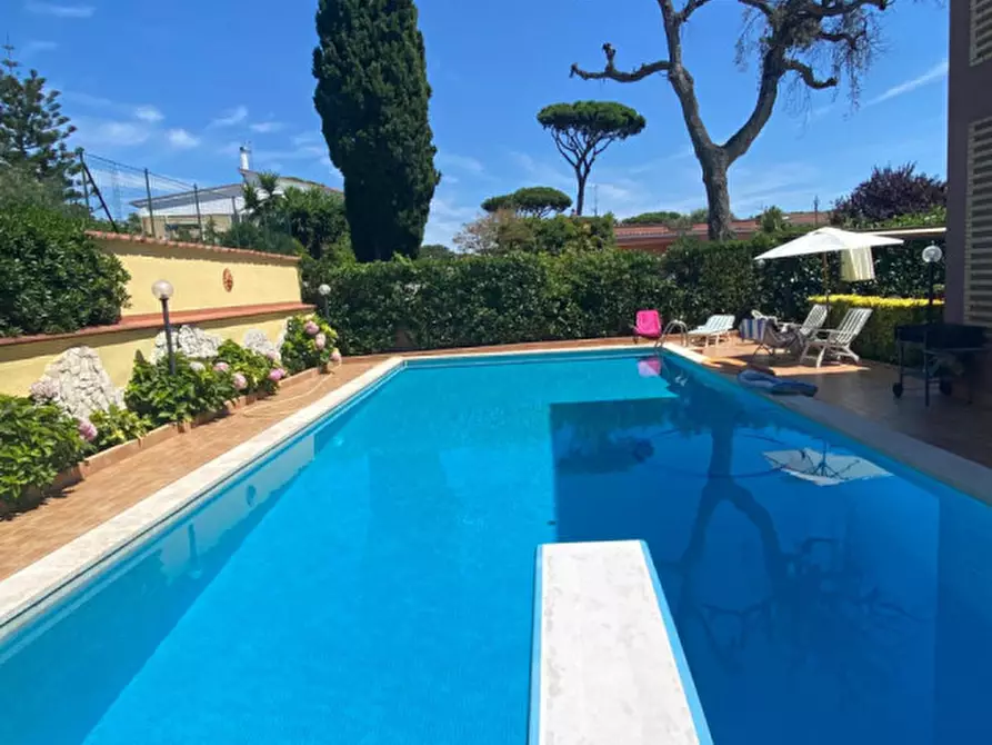 Immagine 26 di Casa trifamiliare in vendita  in Via Amaranto a Anzio