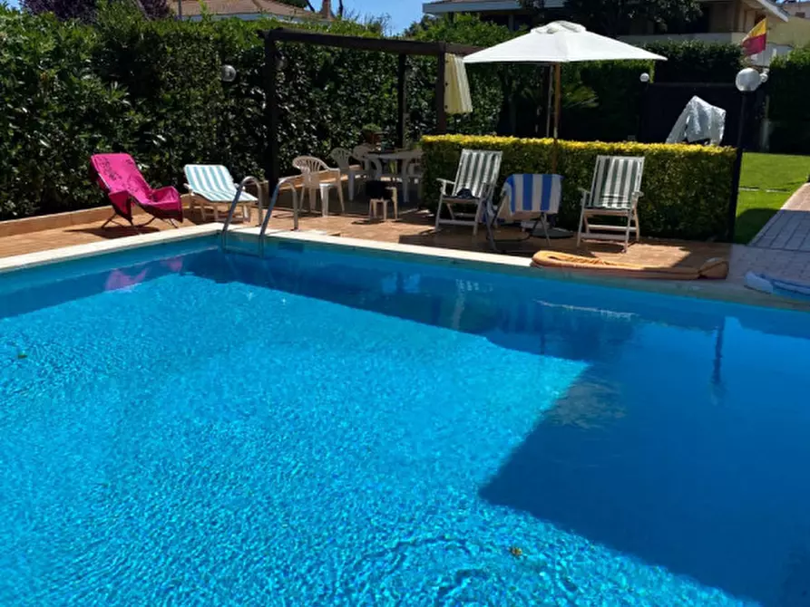 Immagine 28 di Casa trifamiliare in vendita  in Via Amaranto a Anzio